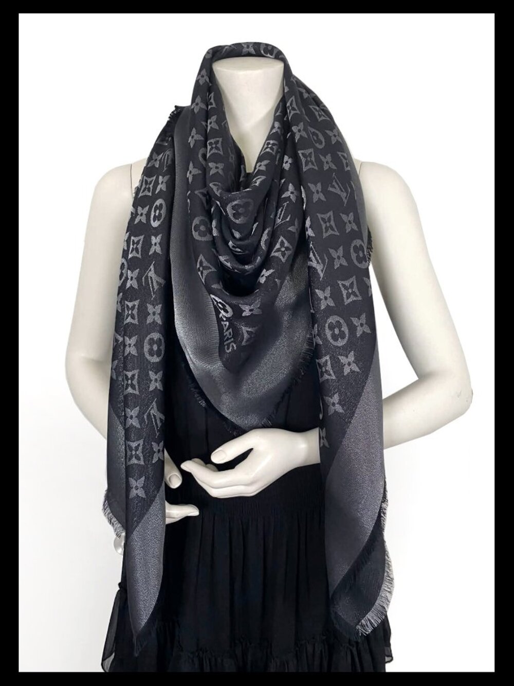 #2751 - LV Monogram Shine shawl - Black & silver - Very good condition